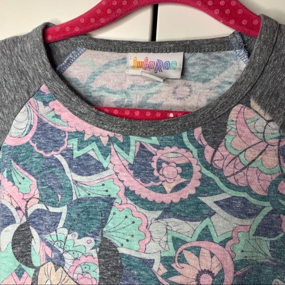 Women’s Lularoe Paisley Minnie Mouse Jersey Shirt - Picture 4 of 14